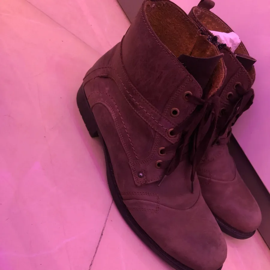 نیم بوت مردانه