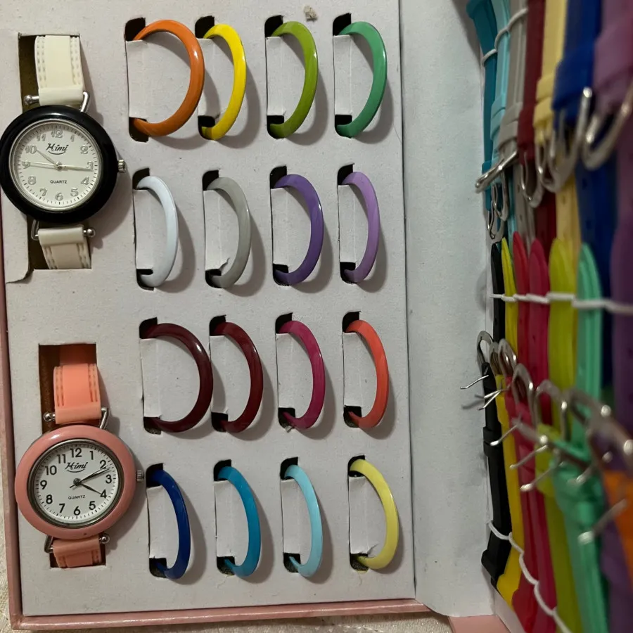 پک ساعت مچی با 18 بند رنگ