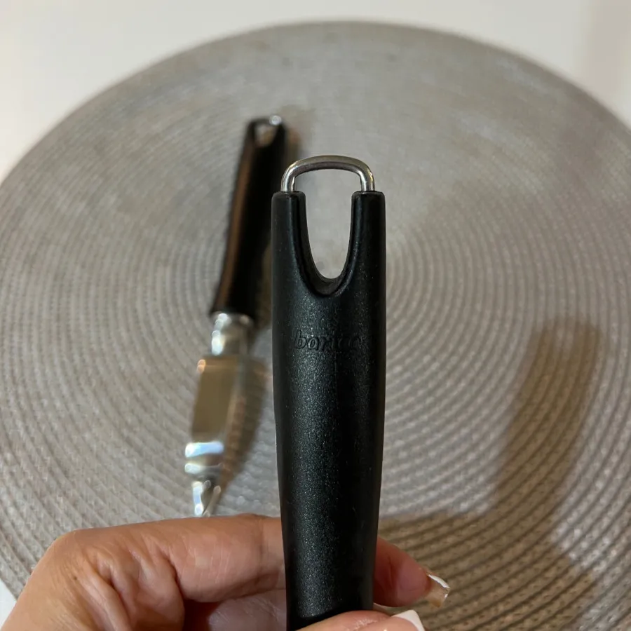 پوست کن و بیفتک کوبbarico