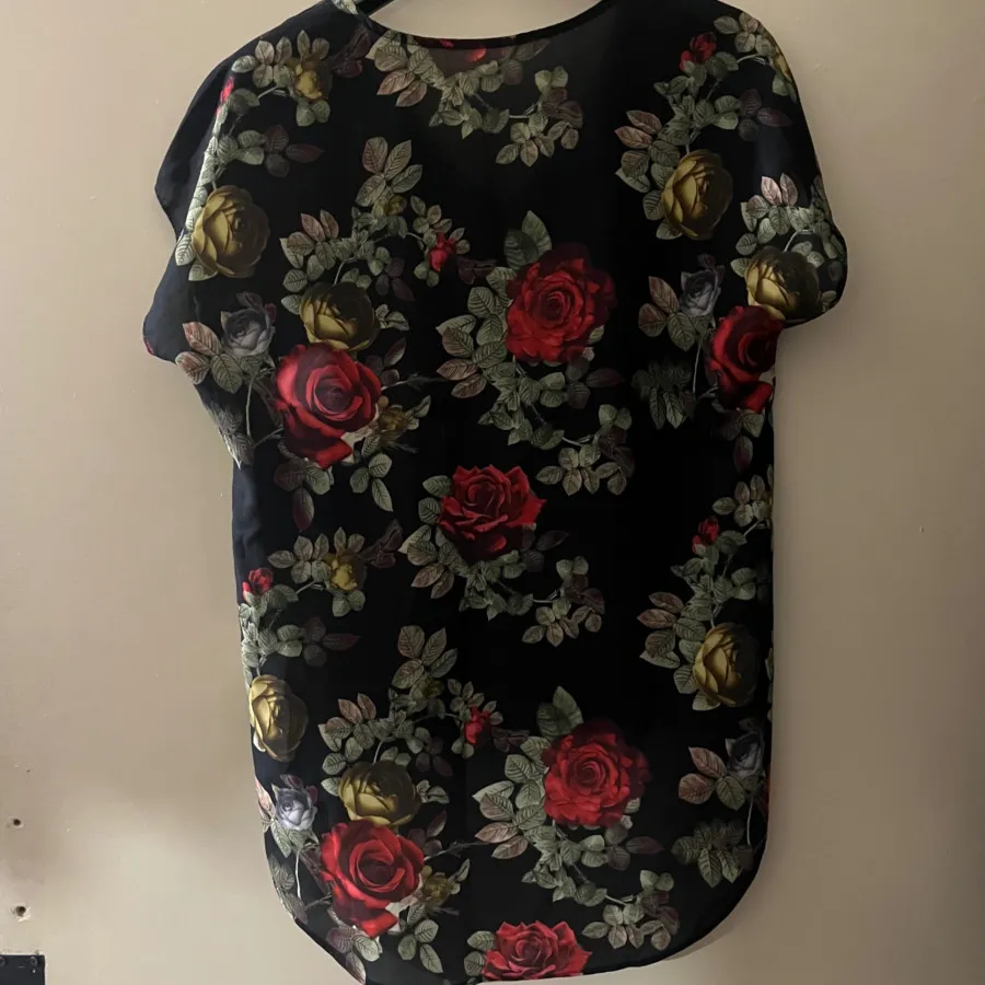 تیشرت مجلسی گلدار