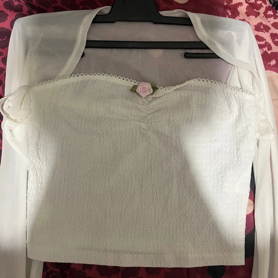 نیم تنه سفید