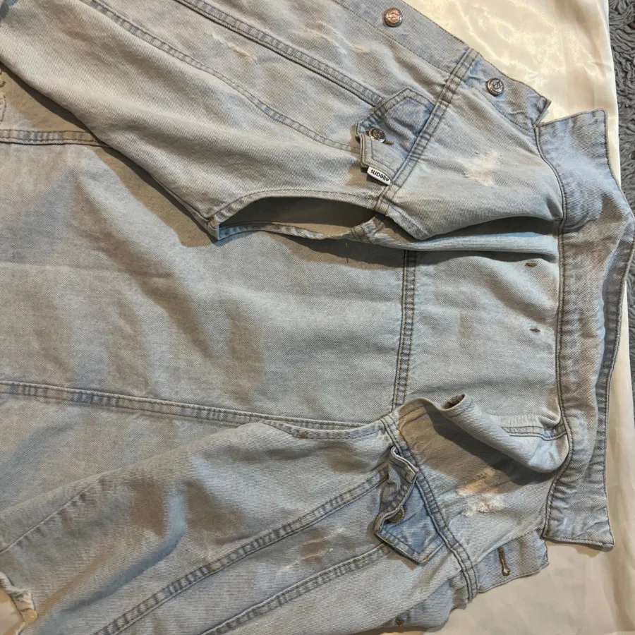 جلیقه لی ابی