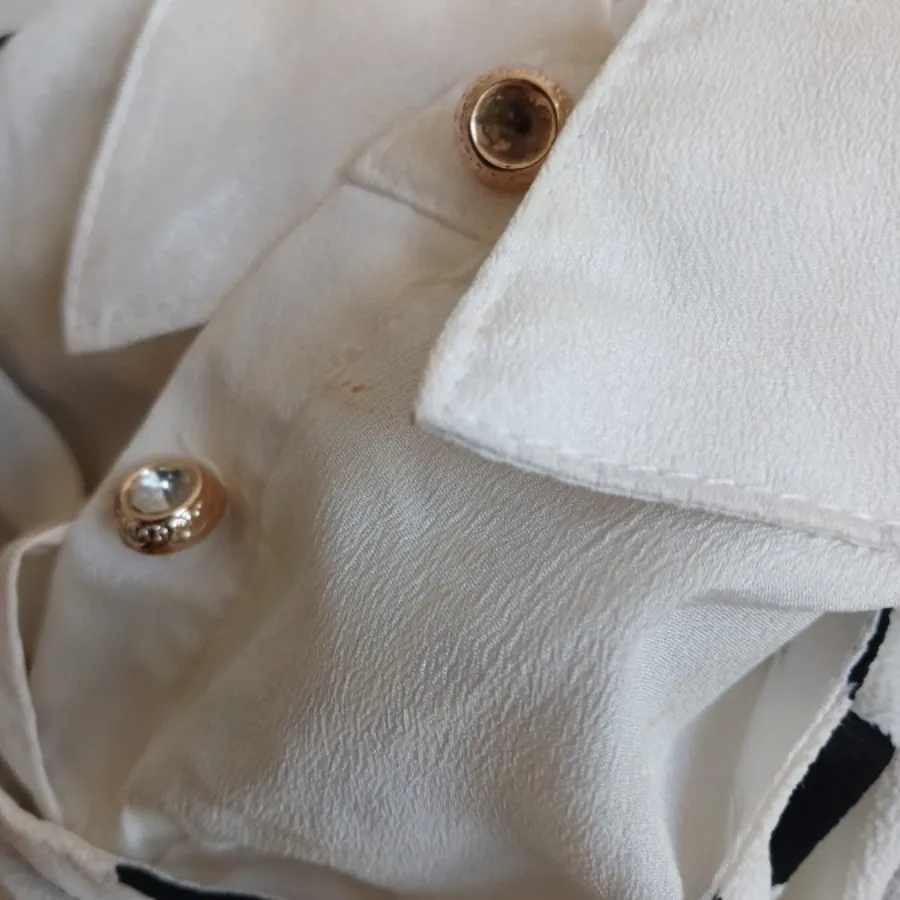 بلوز خال خالی