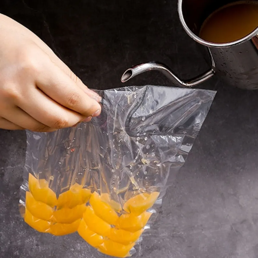 قالب یخ یکبار مصرف