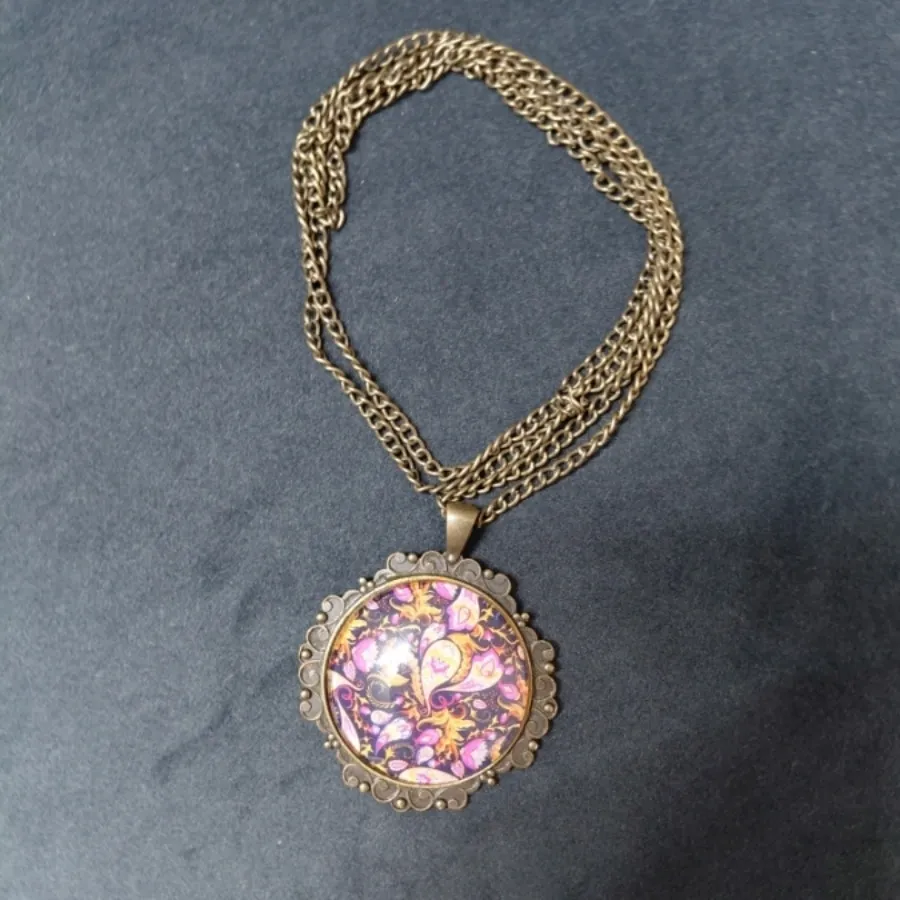 گردنبند رو مانتویی