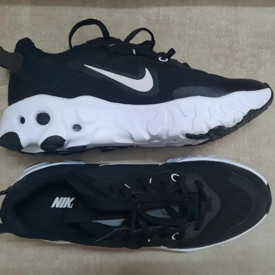 کفش نایکی مشکی