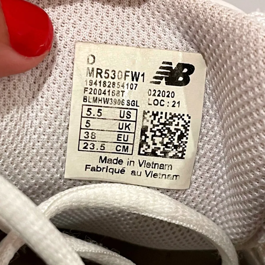 کتونی نیوبلانس