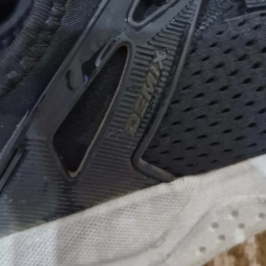 کفش کتونی بچگانه