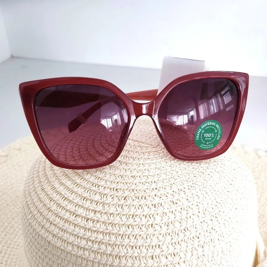 عینک آفتابی خوشگل ?