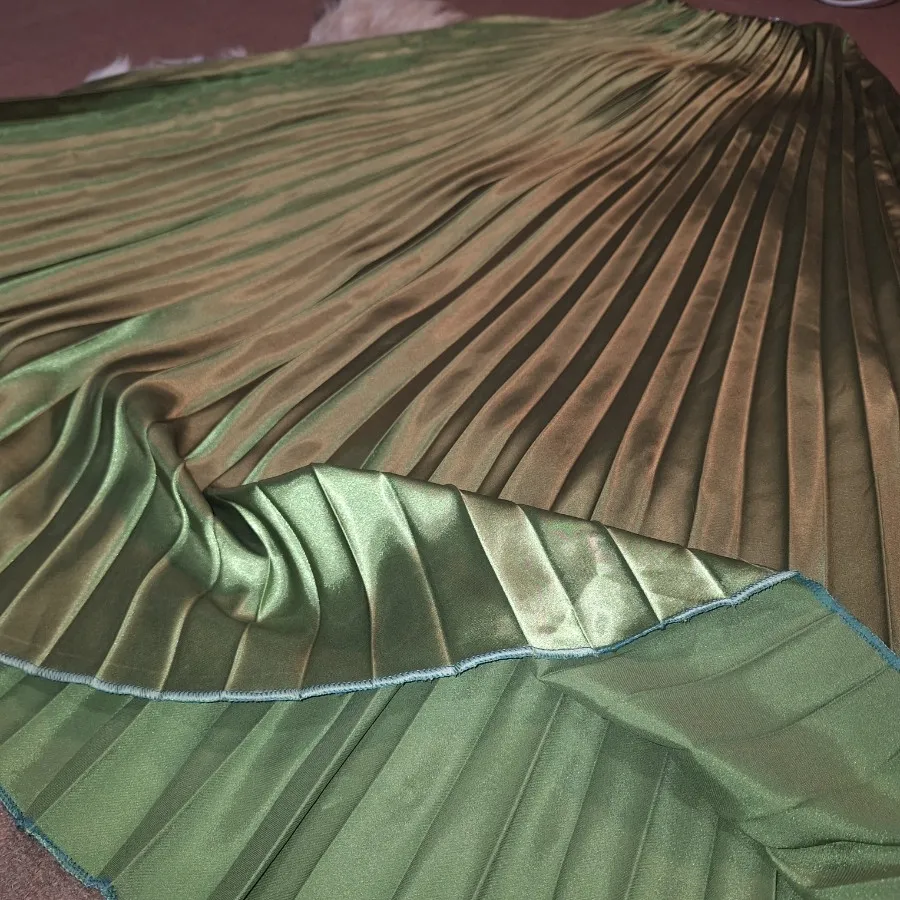 دامن پلیسه درشت