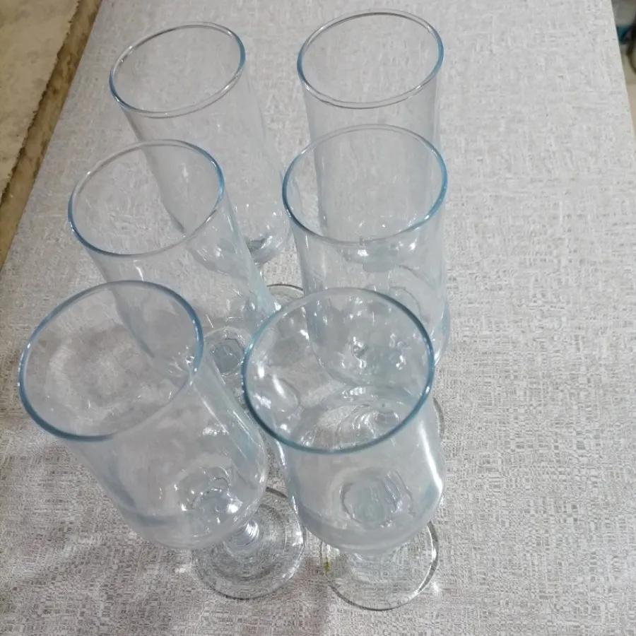 لیوان گیلاس