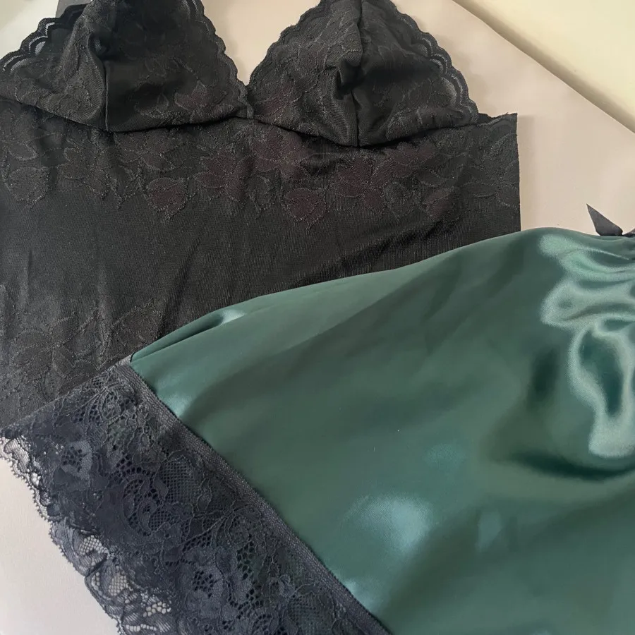 ست تاپ گیپور شلوارک ساتن