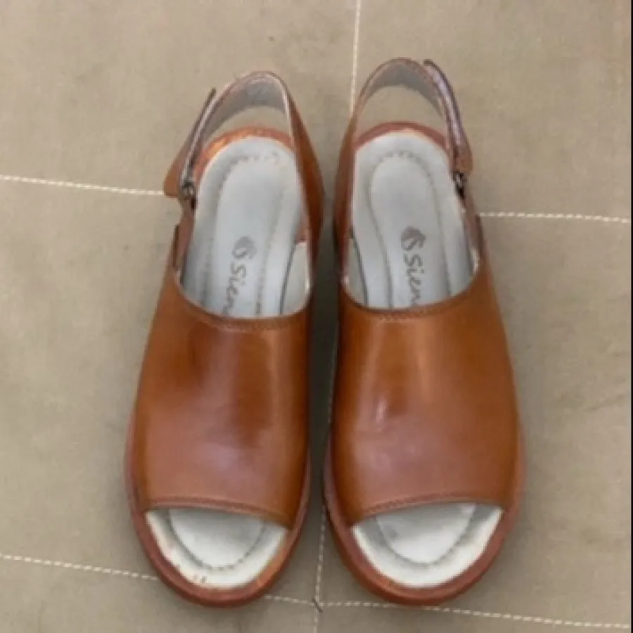 کفش چرم طبی کاملا راحت