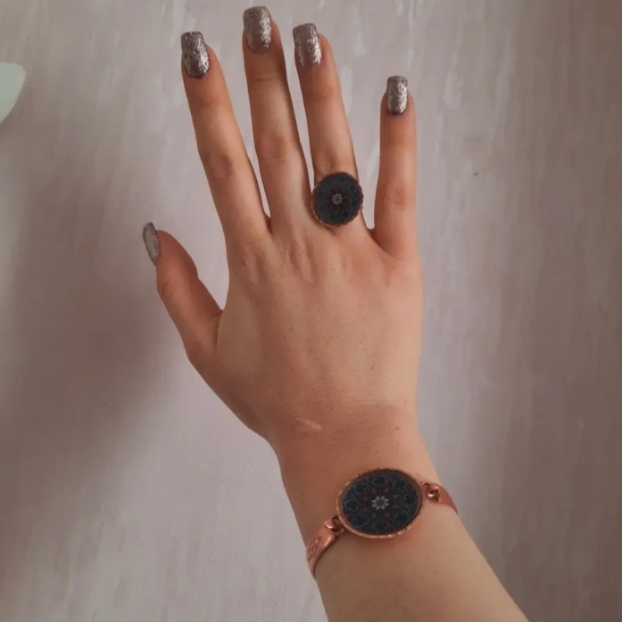 انگشتر و دستبند