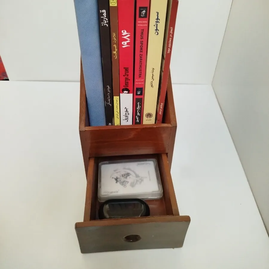 کتابخانه دکوراتیو