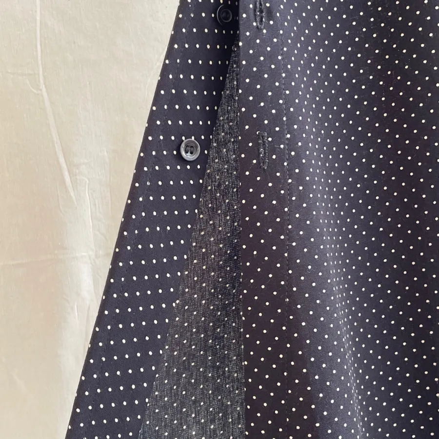 دامن چاک دار