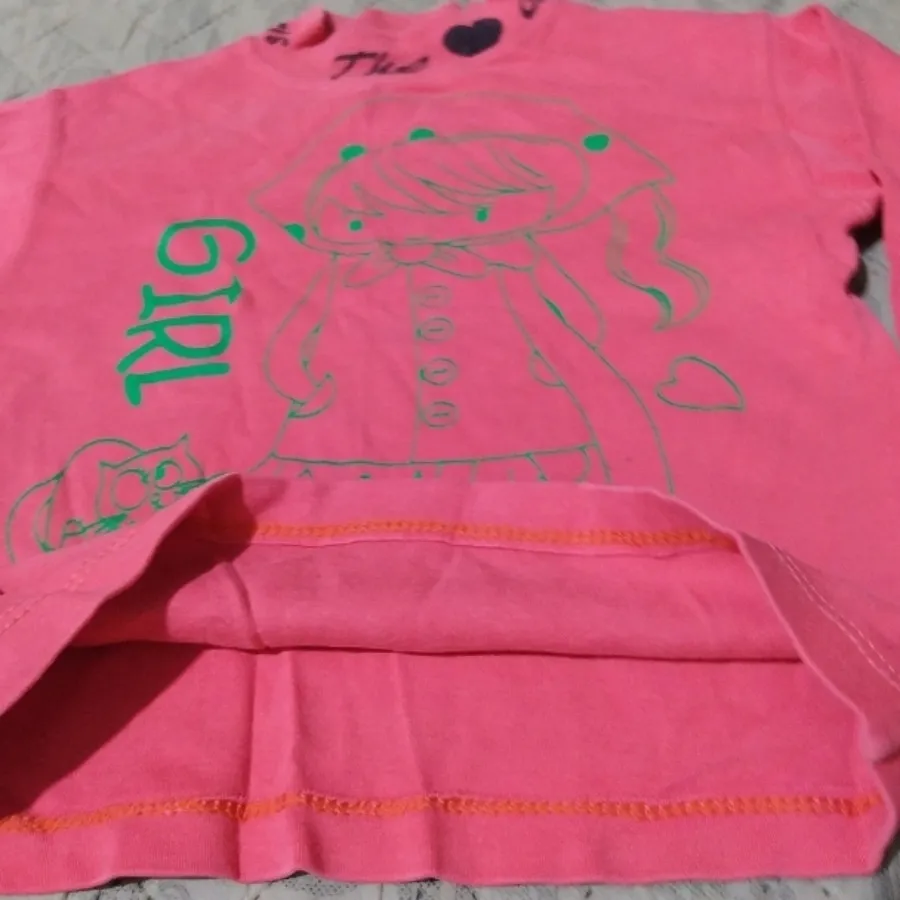 بلوز تک سرخابی ملوس?