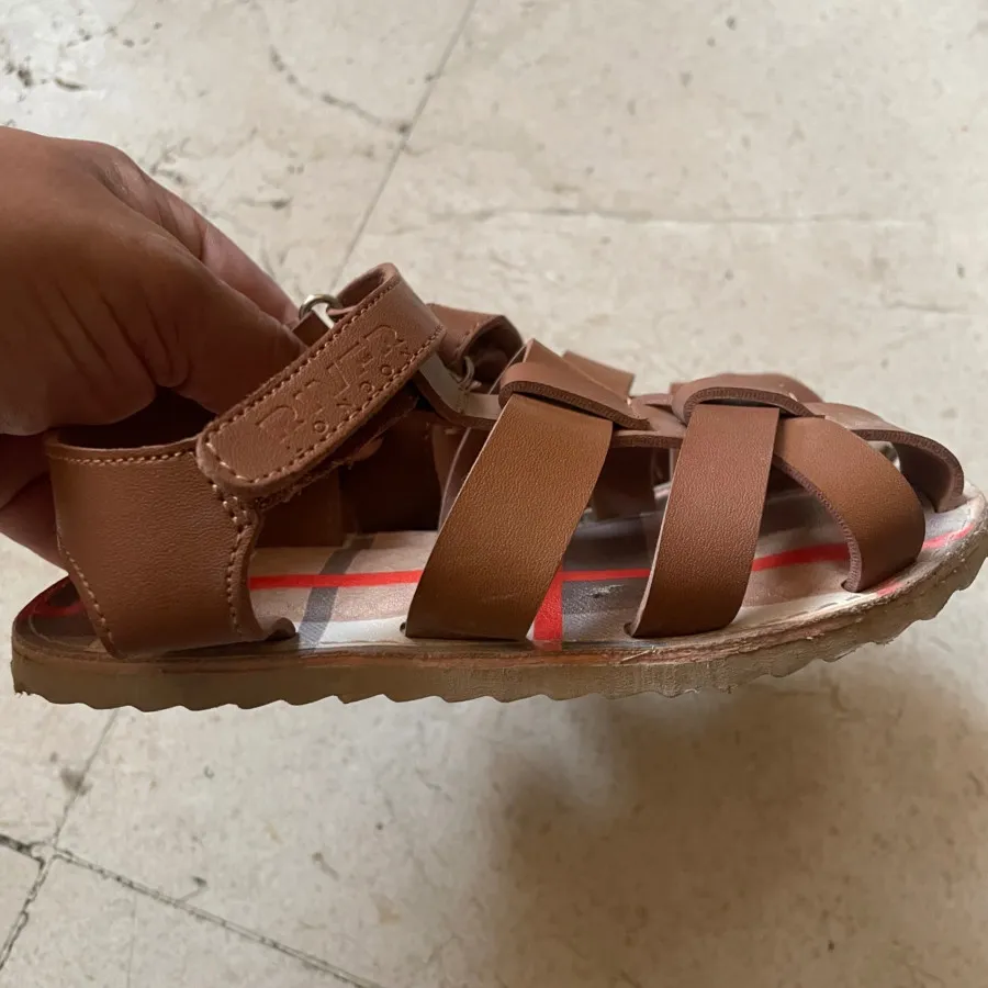 صندل چرم آلمانی