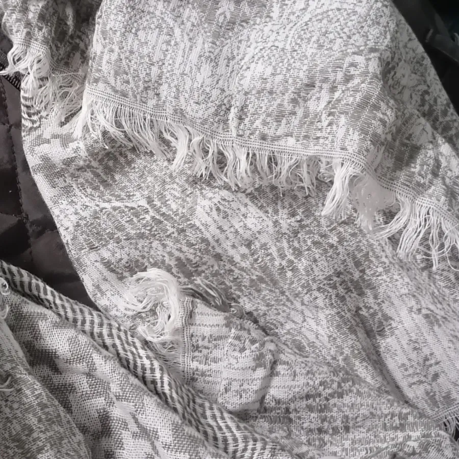 روسری بزرگ اروپایی