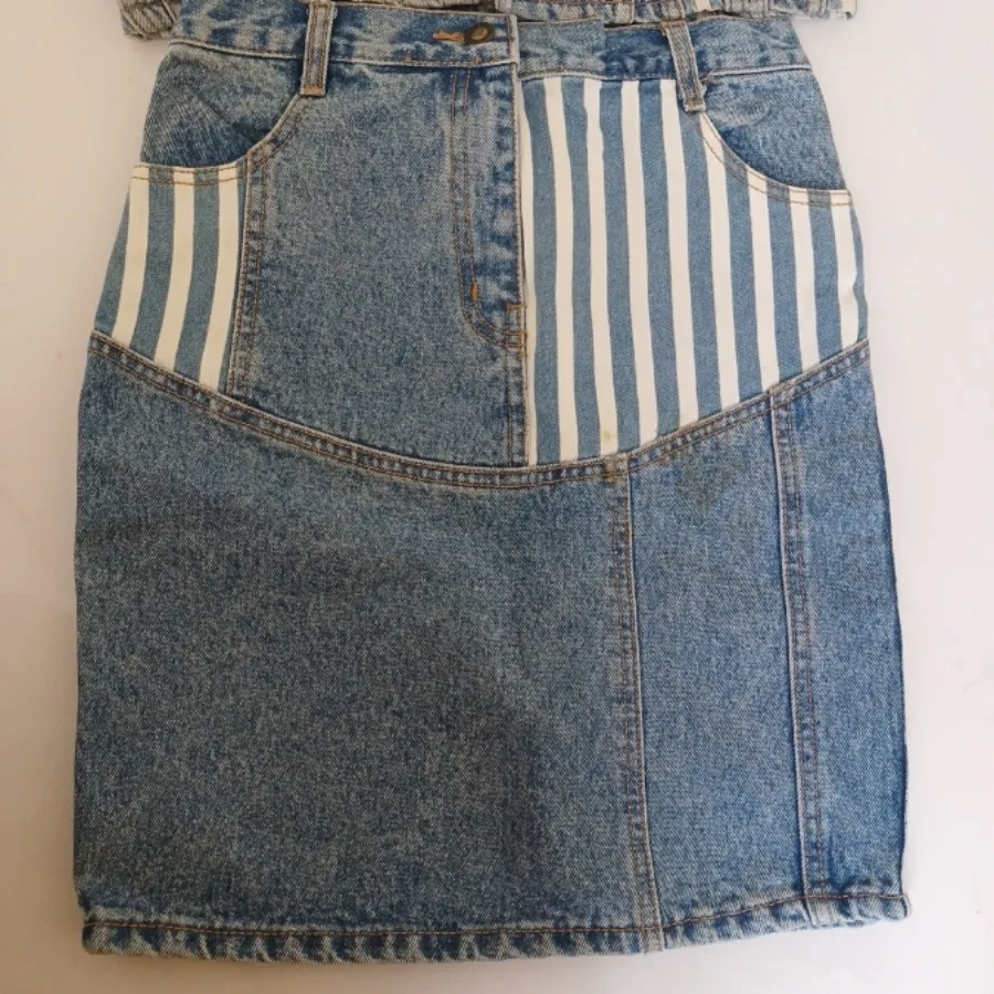 کت و دامن لی