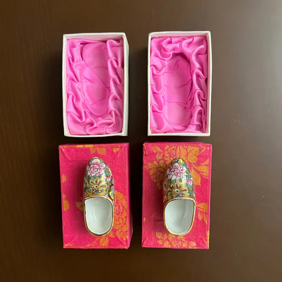 2تا کفش چینی دکوری قدیمی