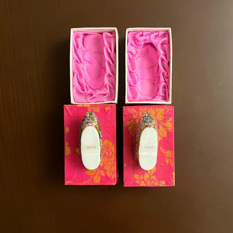 2تا کفش چینی دکوری قدیمی