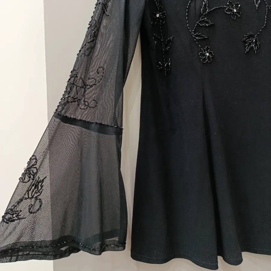 بلوز مشکی کارشده