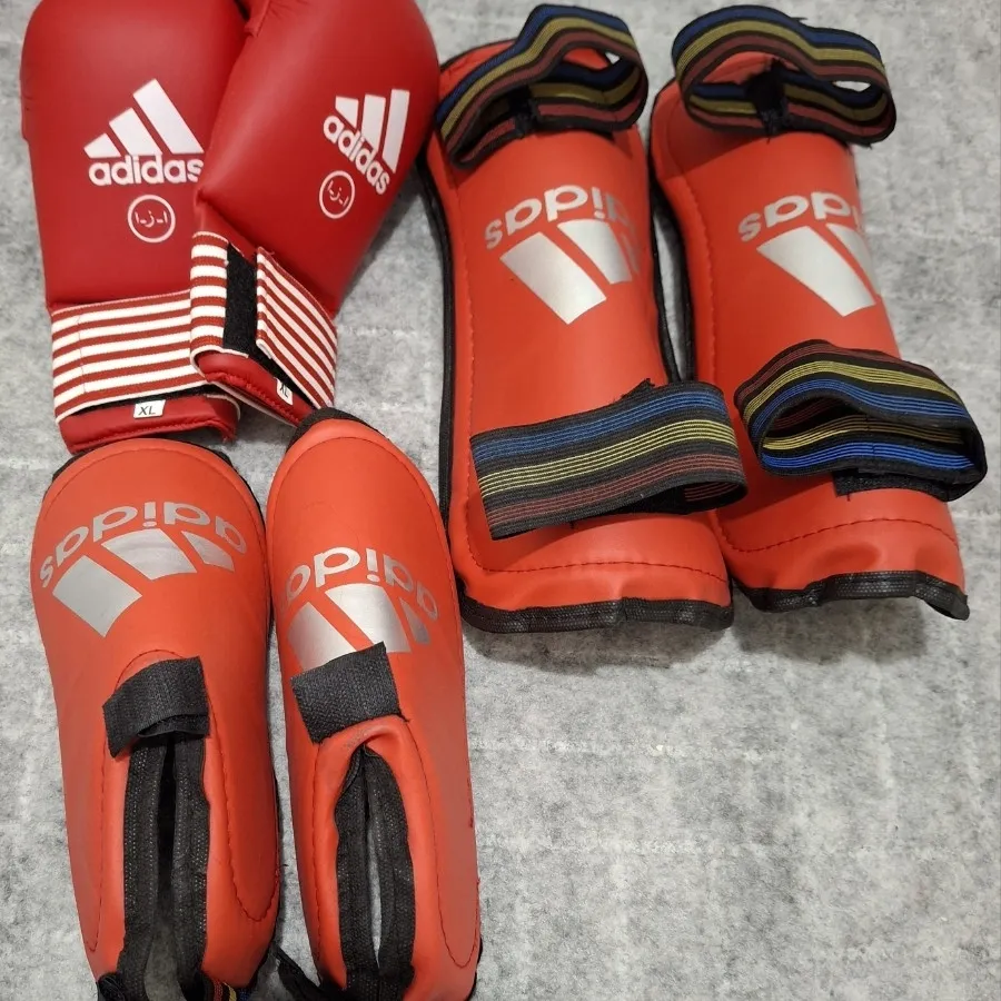 دستکش بوکس یا کاراته Adid