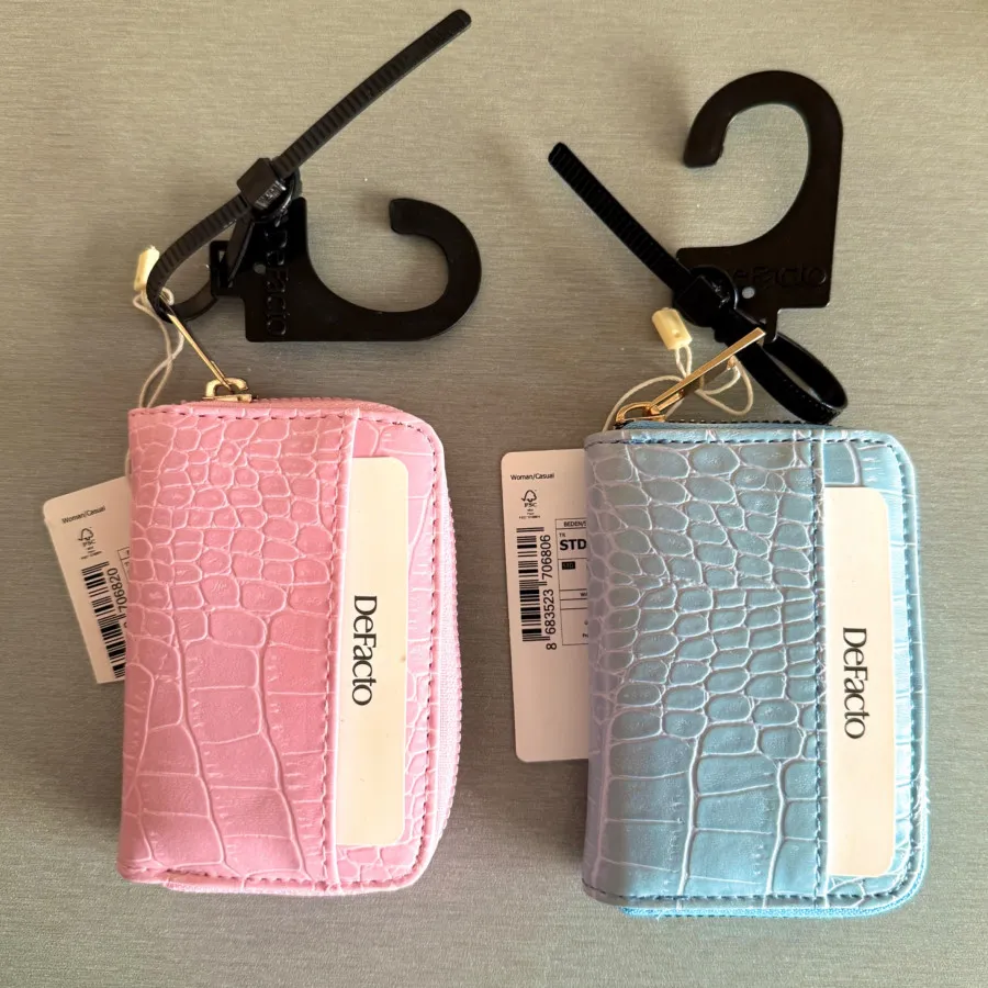 جاکارتی Defacto دفکتو نو