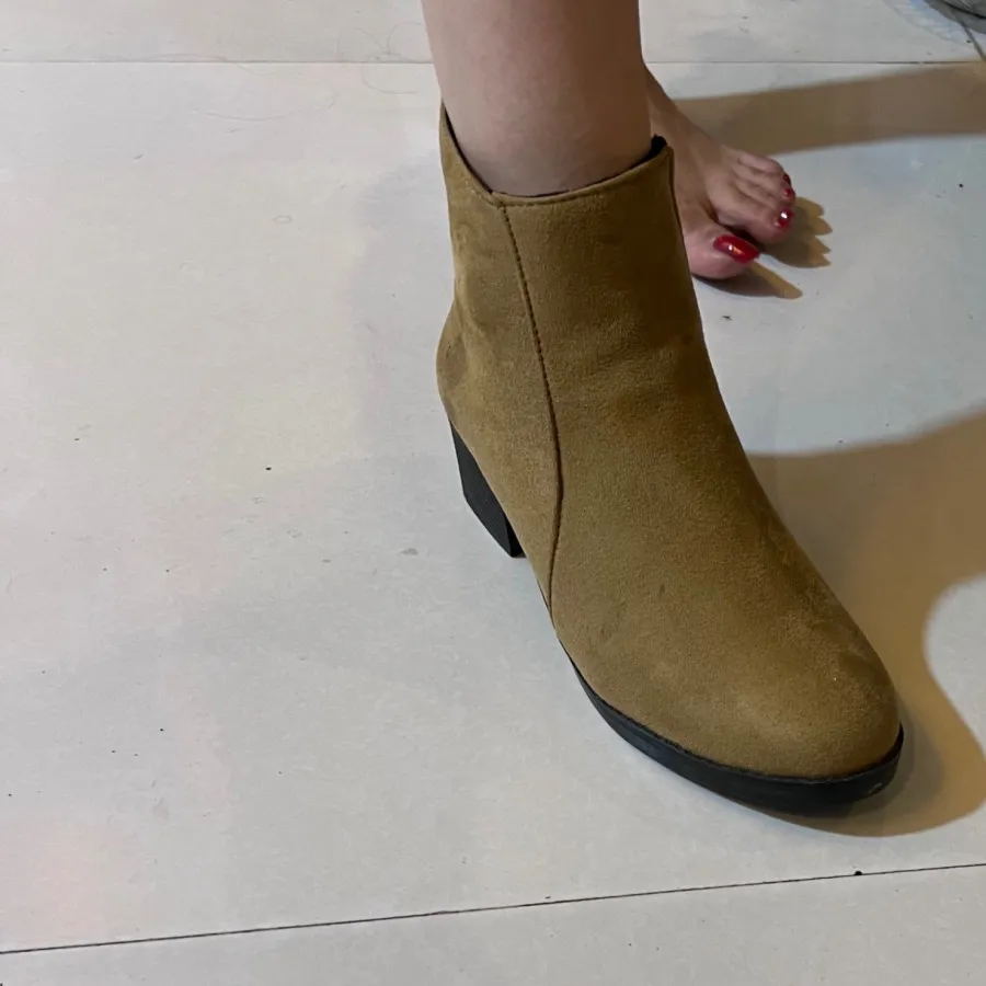 نیم بوت سوییت