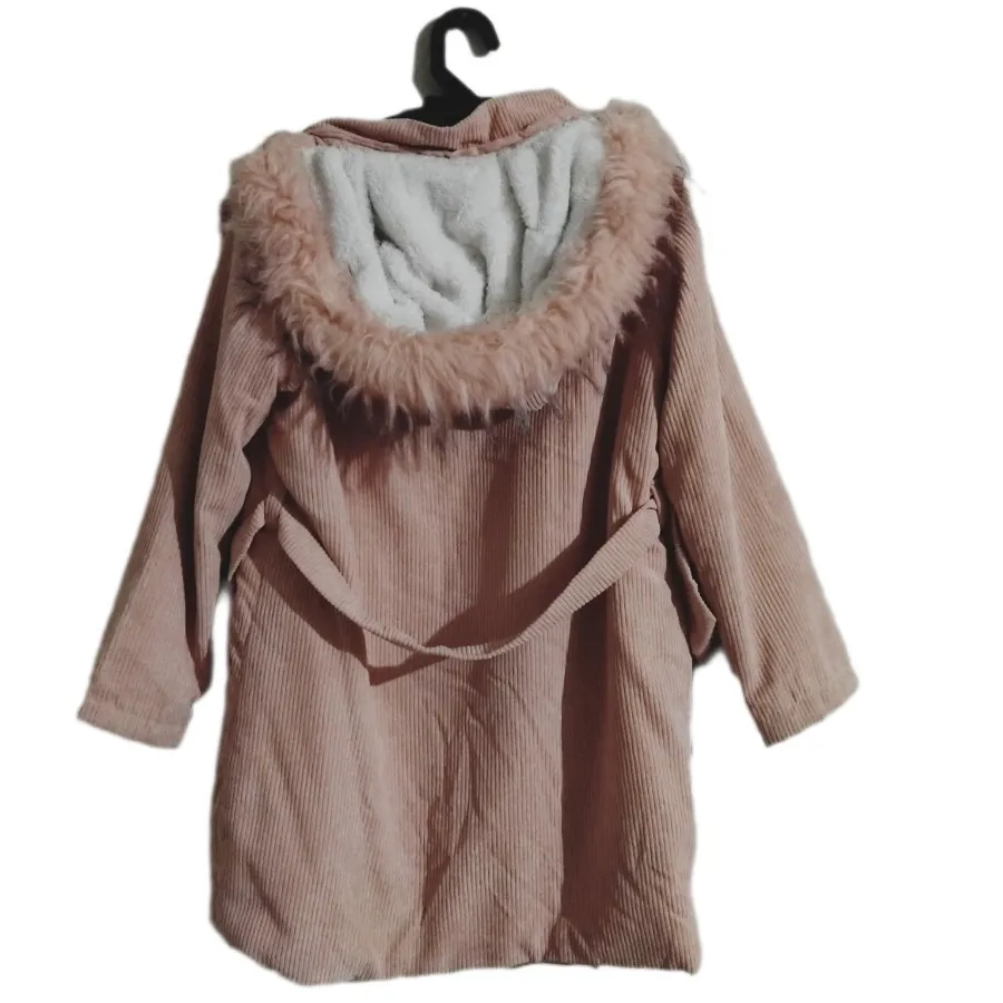 کاپشن کلاهدار