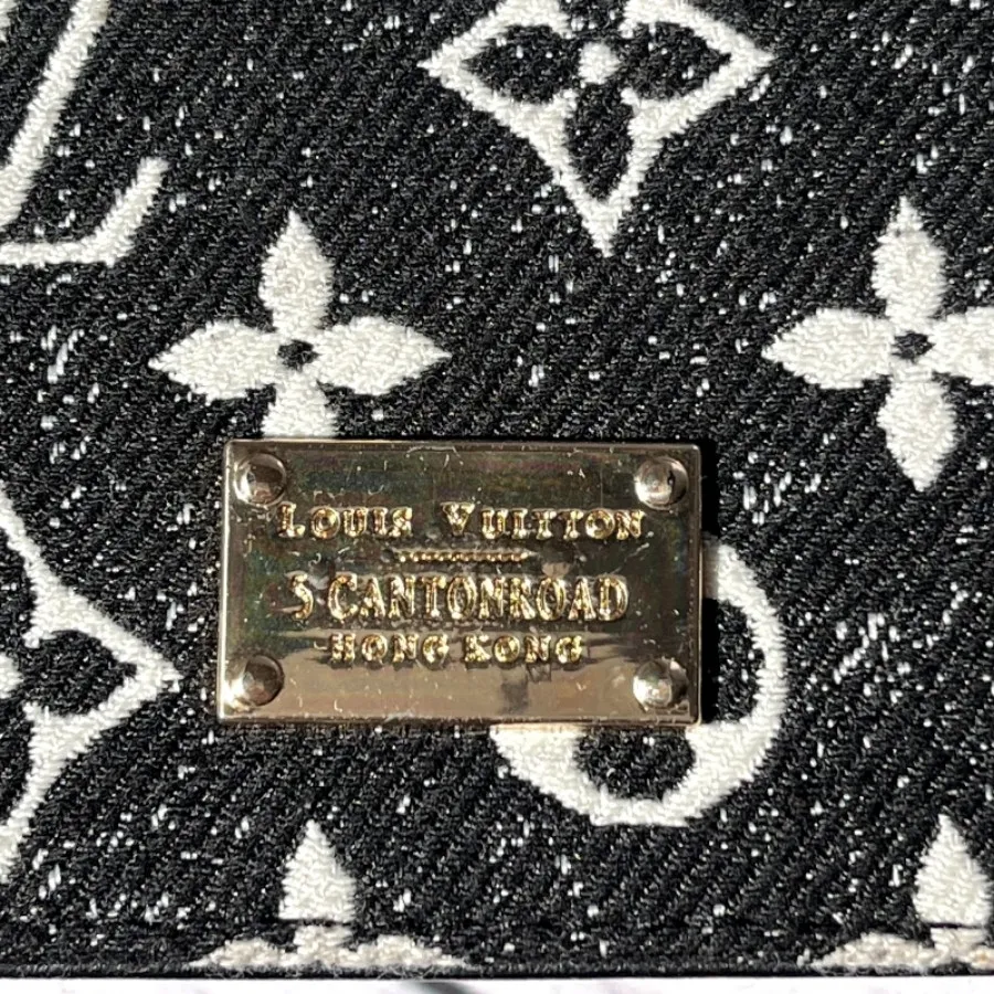 کیف لویی ویتون