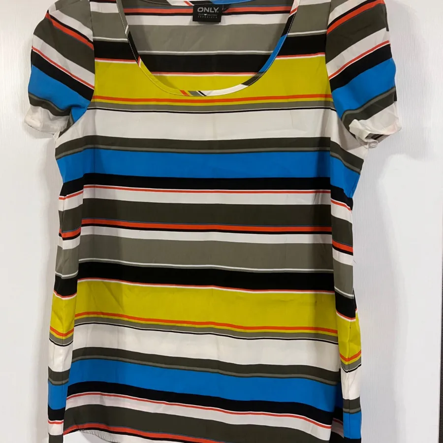 تی شرت اروپایی only