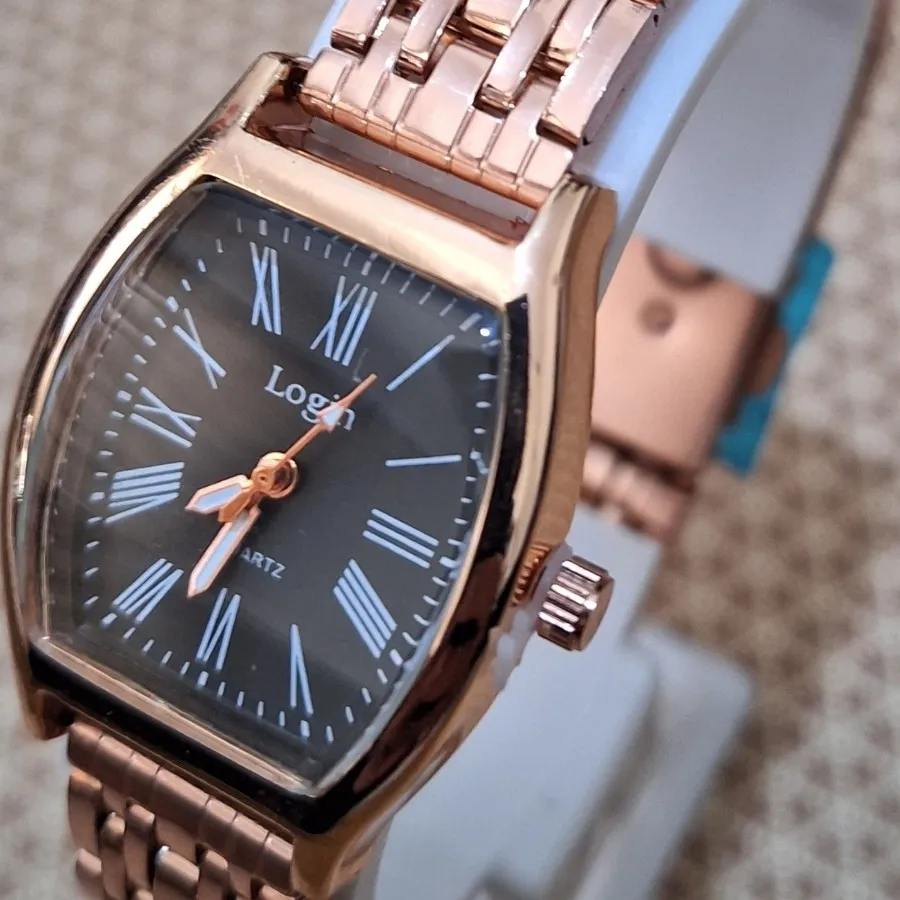 ساعت زنانه LOGIN