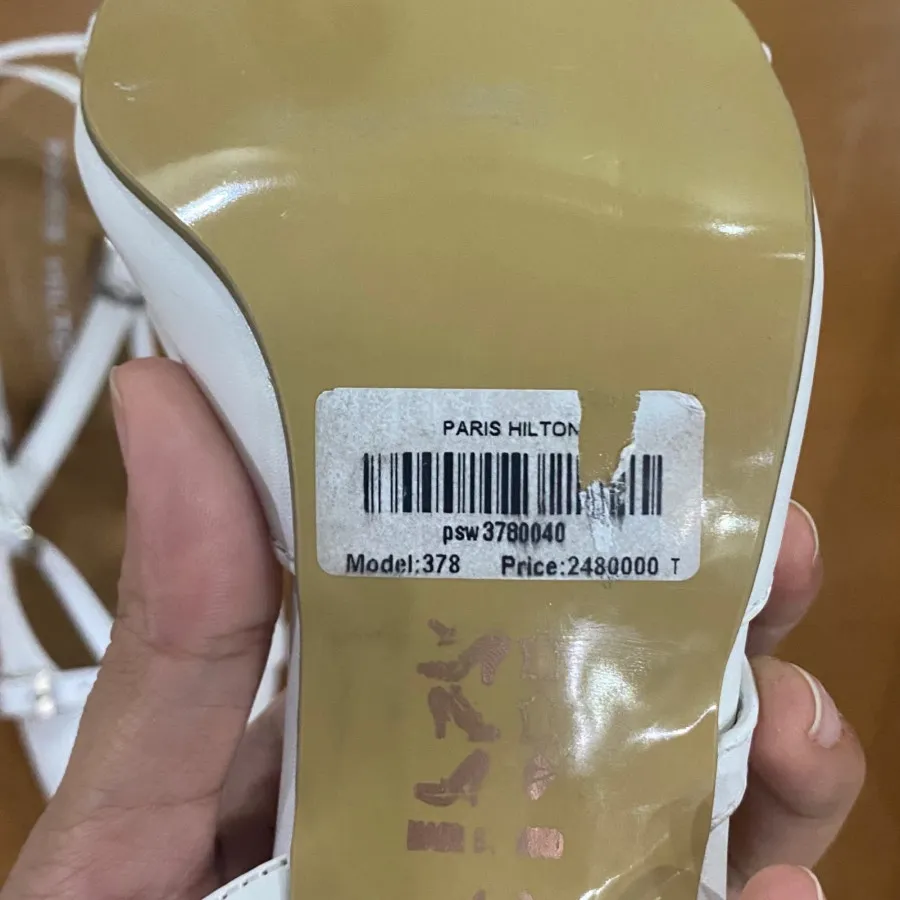 کفش پاشنه بلند