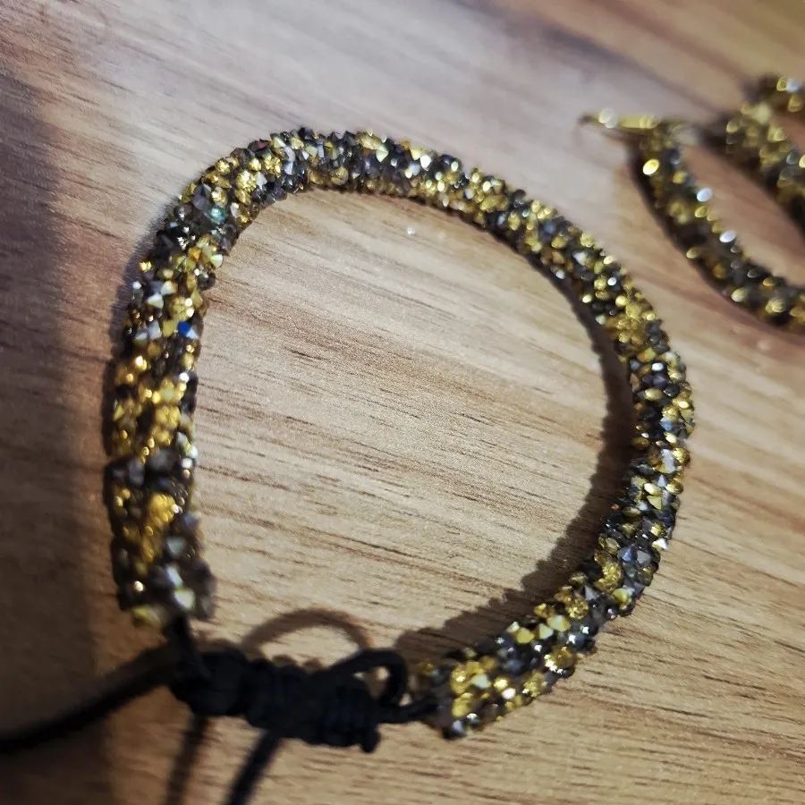 نیم ست دستبند و گوشواره