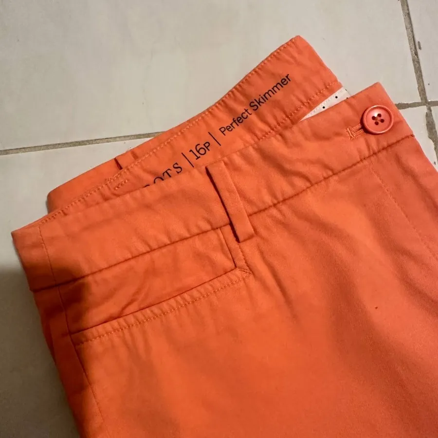 شلوارک کتان گلبهی