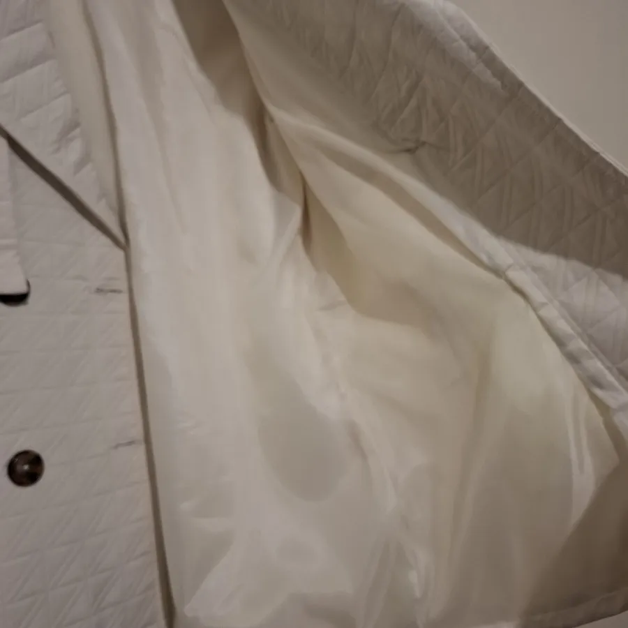 پالتو بارانی مانتو