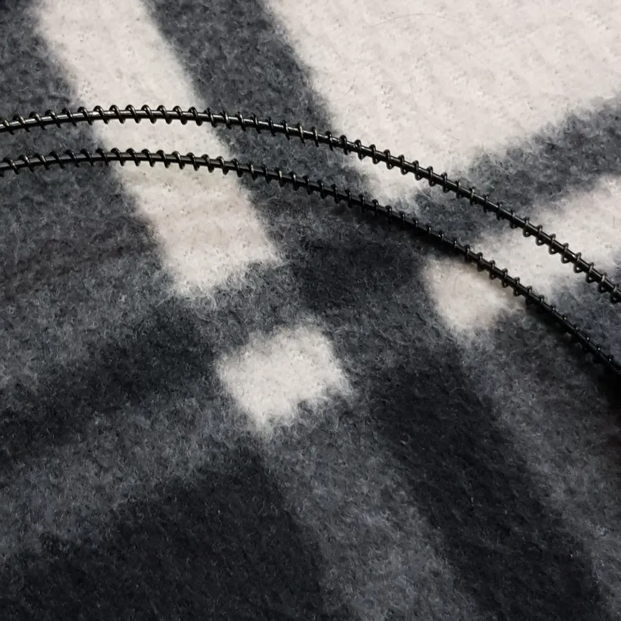 تل فنری مشکی مدل قلب بنفش