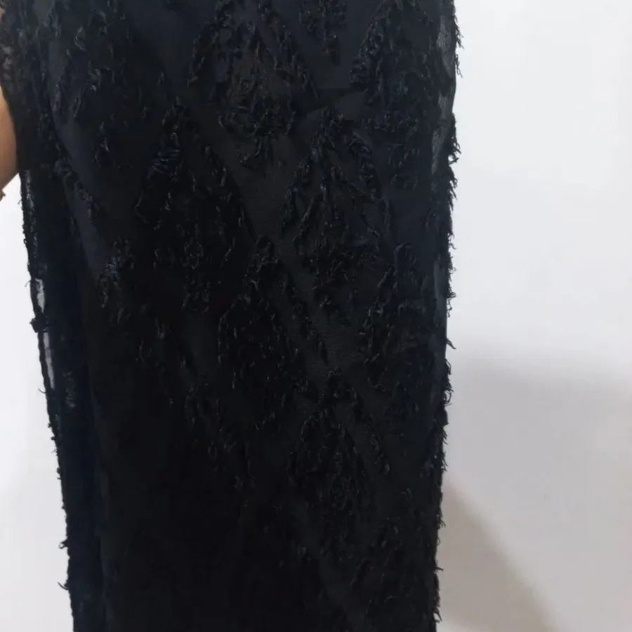 شال مشکی طرحدار