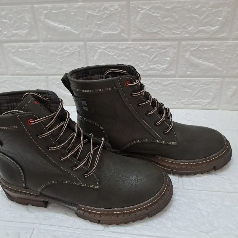 نیم بوت سبز