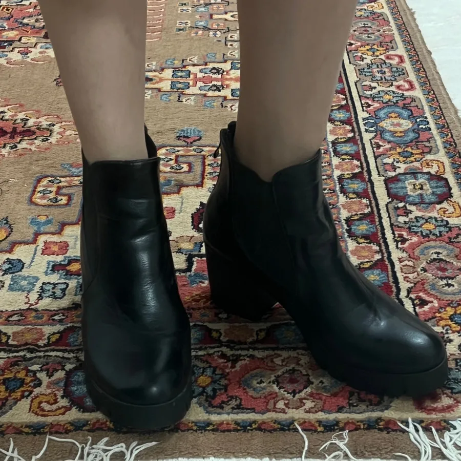 بوت خارجی چرم
