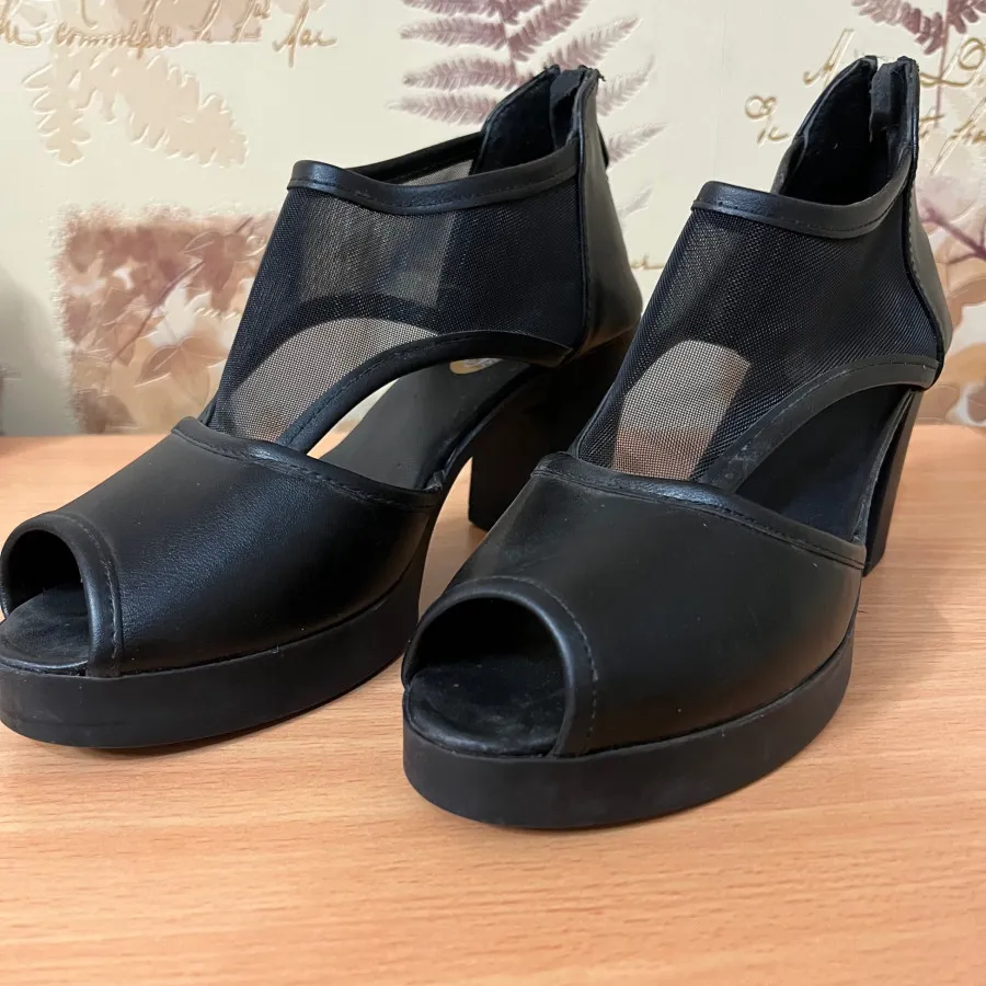 کفش مشکی پاشنه دار شیک