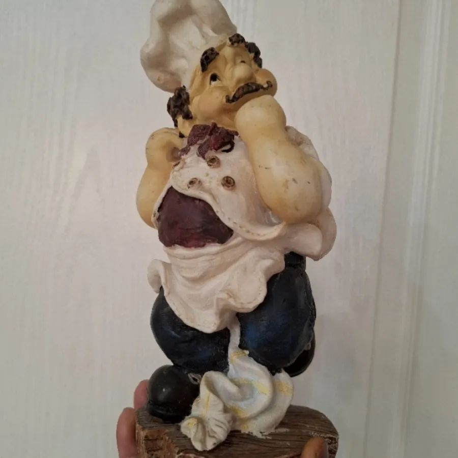 مجسمه سر آشپز