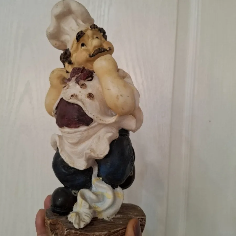 مجسمه سر آشپز