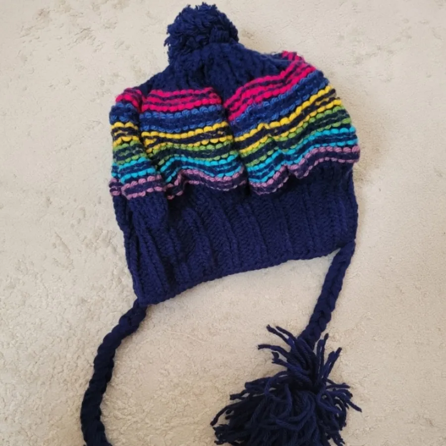 شال و گردن و کلاه