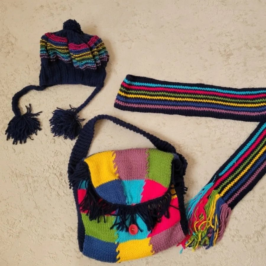 شال و گردن و کلاه