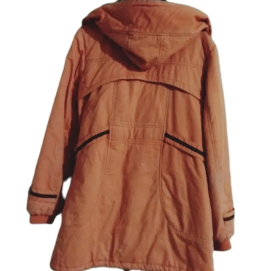 کاپشن کلاه دار