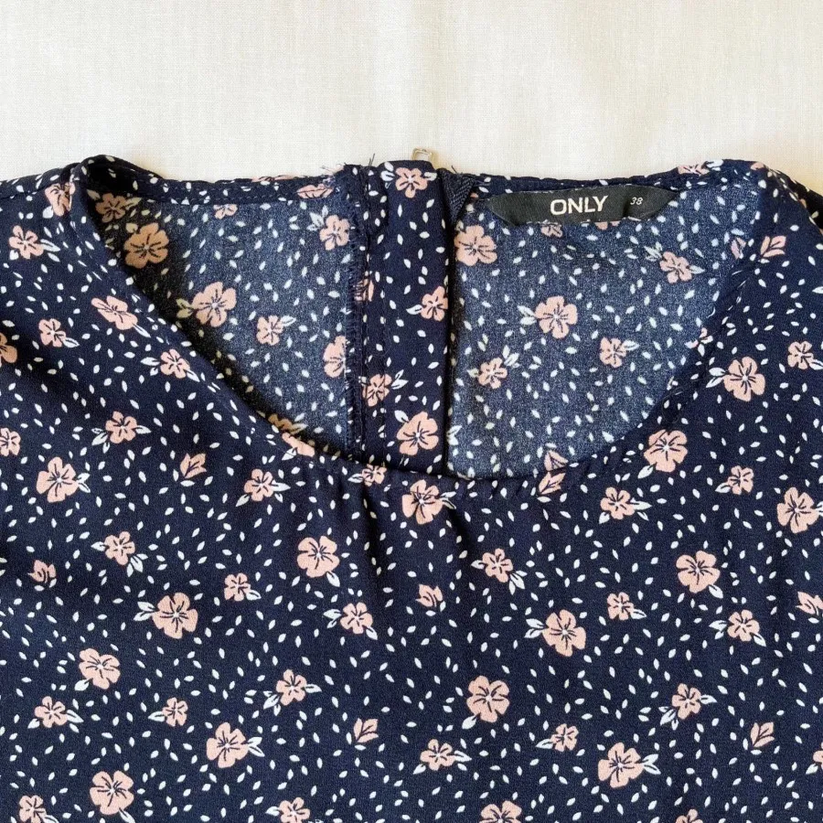 بلوز نخی only