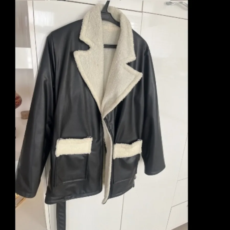 پالتو دو رو چرم و ببعی